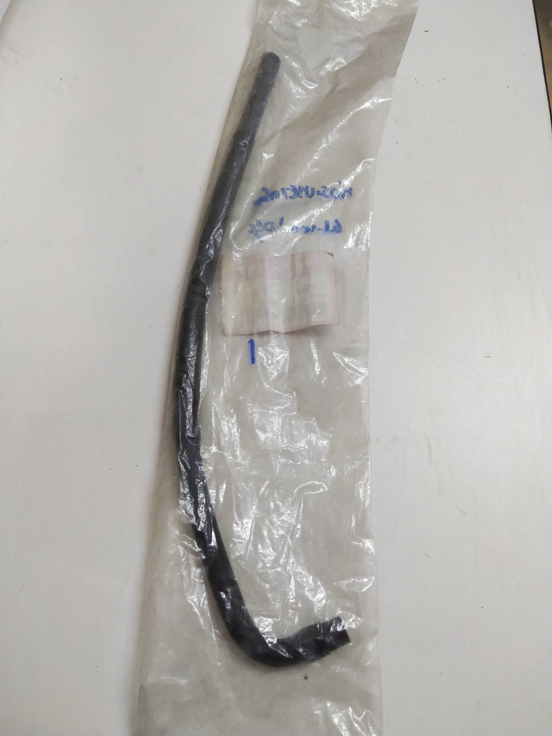 18654-KRS-600 ท่ออากาศ C WAVE100S อะไหล่แท้ HONDA