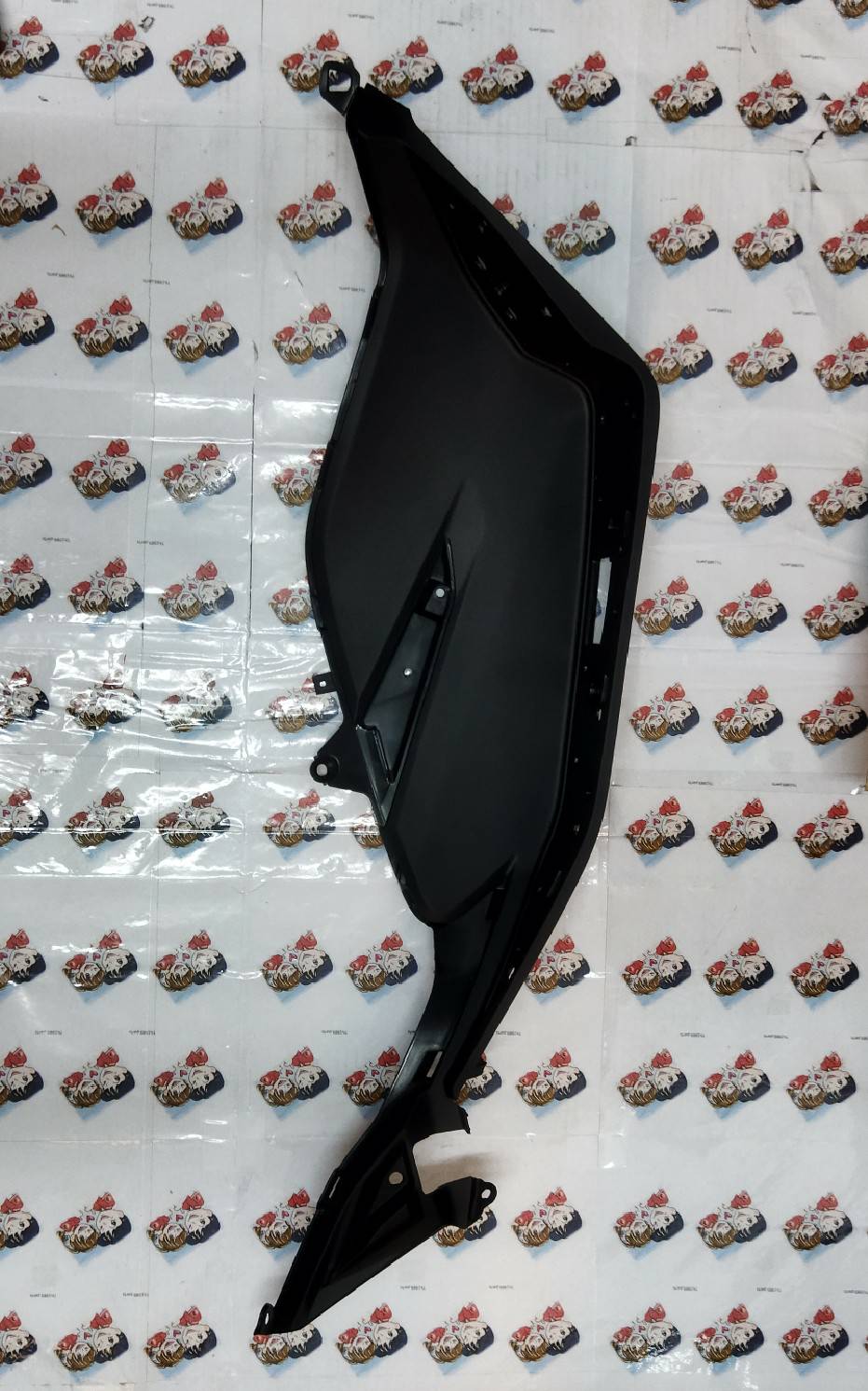 ที่วางเท้าด้านขวา PCX150 2018-2019 อะไหล่แท้ HONDA 64311-K97-T00ZA