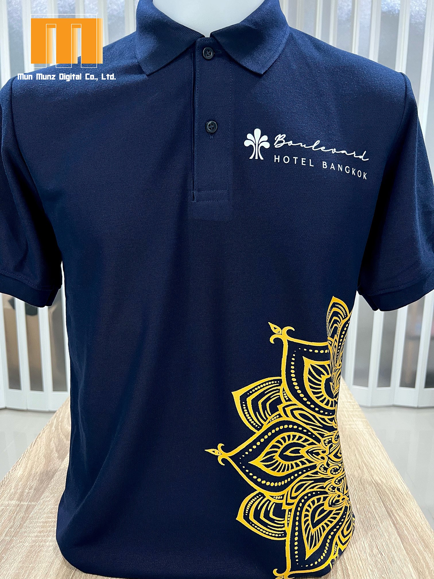 รับสกรีนเสื้อพนักงานโรงแรม