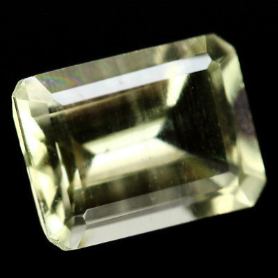 พลอยเบริล (Beryl) สีเหลืองอ่อน 1.55 กะรัต
