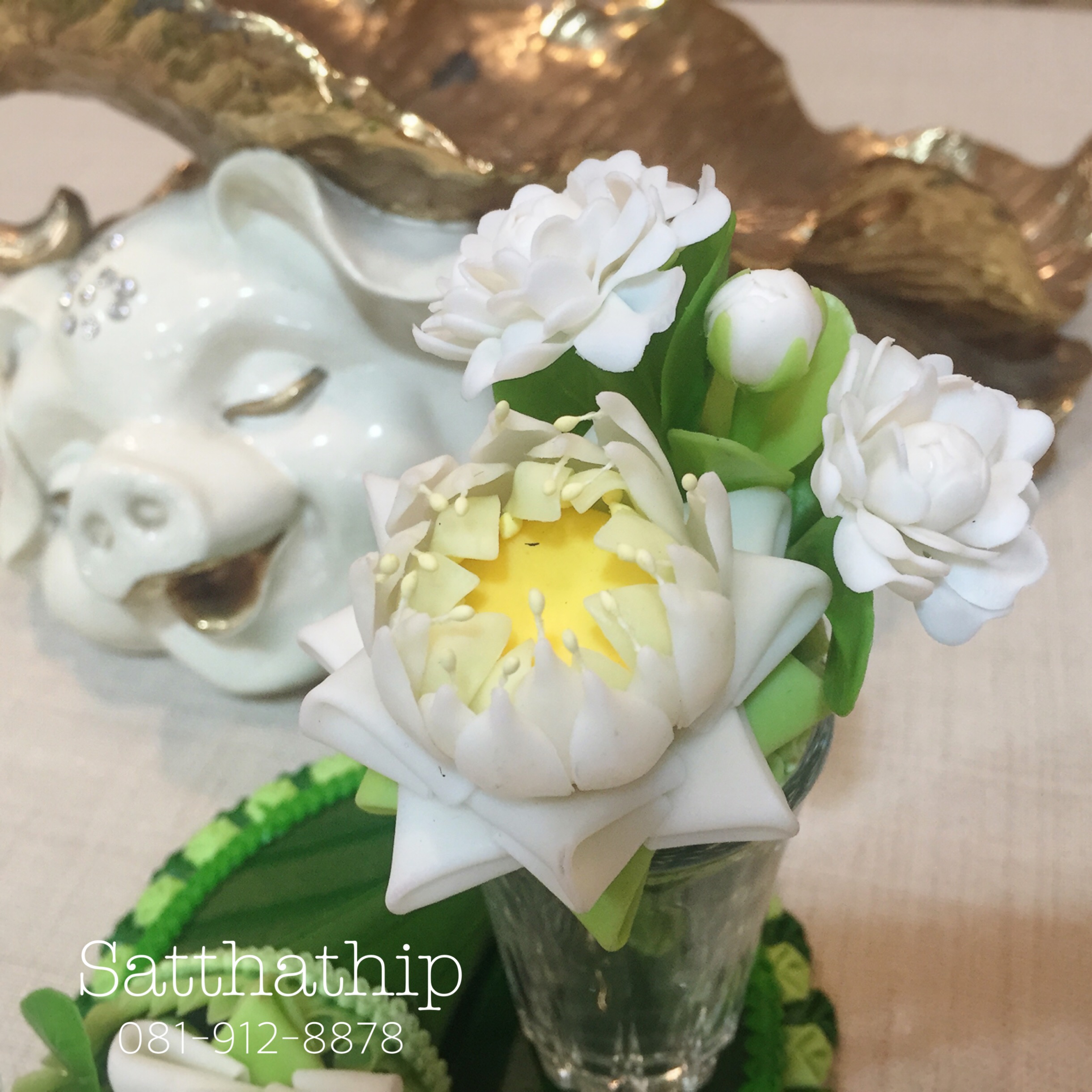 กรวยดอกบัวพับ ผสมดอกมะลิ ประดิษฐ์จากดิน - Lotus flower mix with Jusmine flower