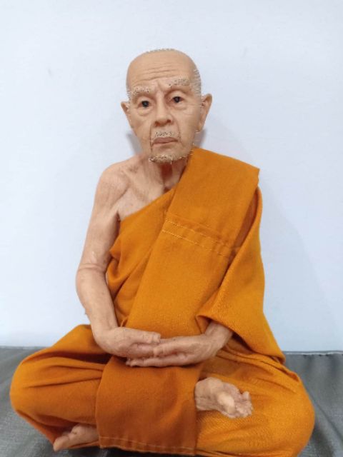 พระเกจิ ชื่อดัง หน้าตัก 5 นิ้ว (รับท่านใด ระบุในเเชท)