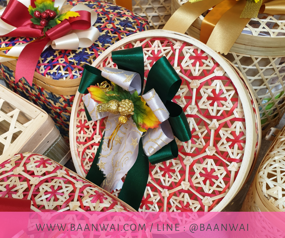 กล่องชะลอม ลายพิกุล ทรงกลม ขนาด 9 นิ้ว (สีธรรมชาติ)