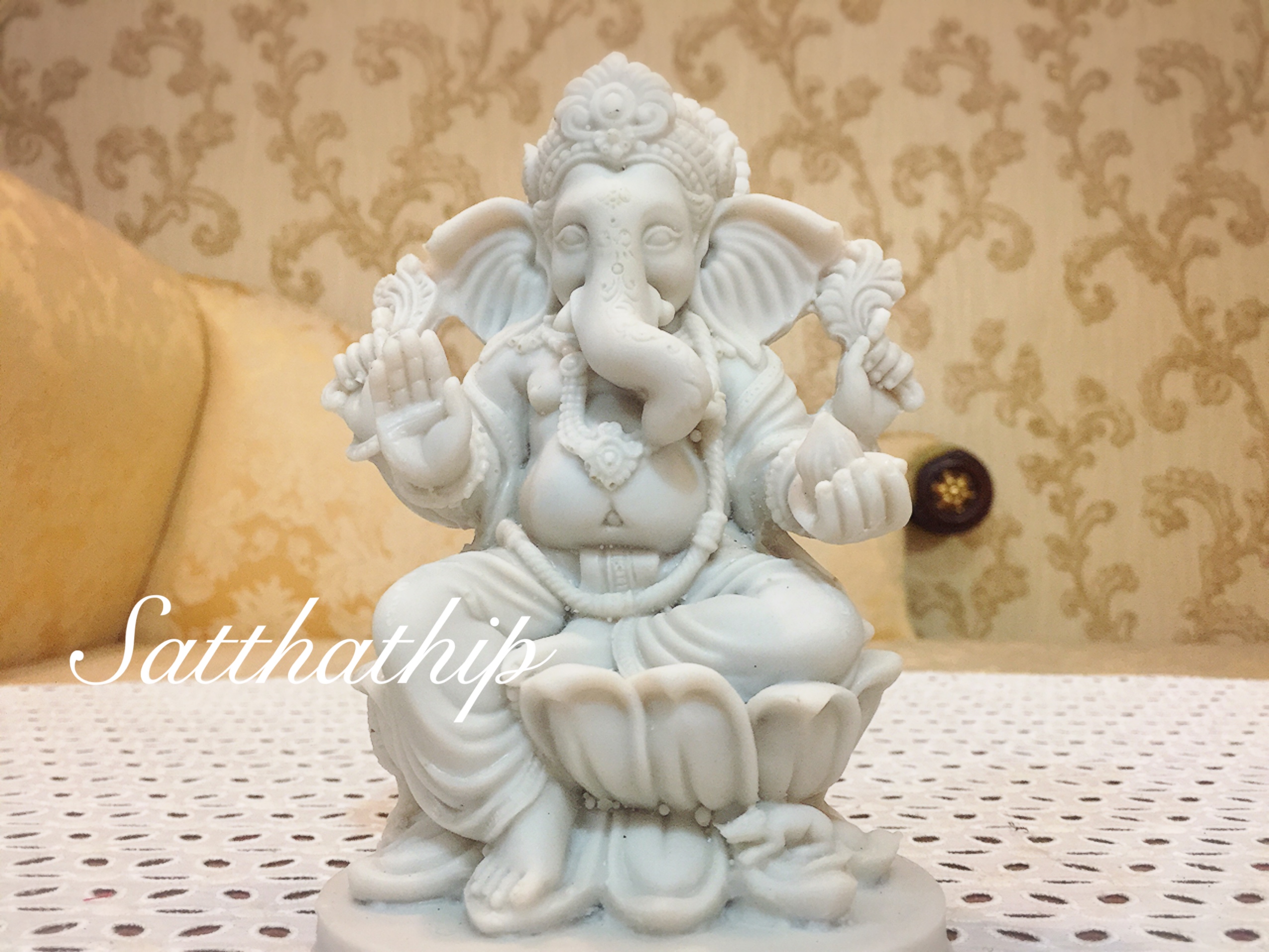 พระพิฆเนศ ปางสัมปทายะคเณศ (เรซิ่น) - Ganesha: Lord of Success