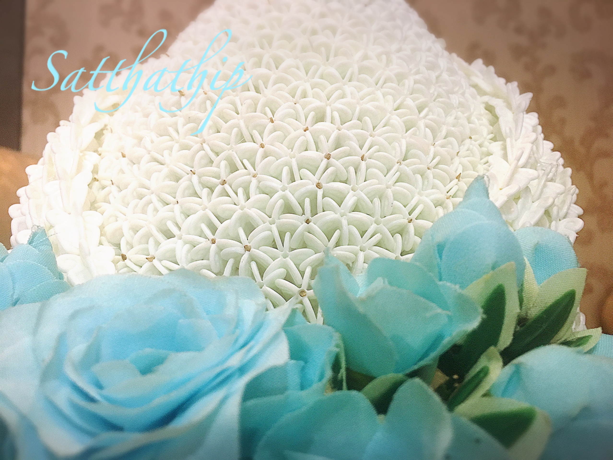 พานพุ่ม - พานพุ่มสักการะ - พานพุ่มดอกรัก - พานพุ่มดอกรักประดิษฐ์ (พลาสติก) - พานพุ่มสีขาว - Panpum