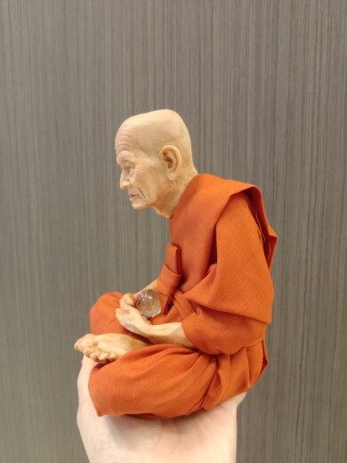 หลวงปู่ทวด เเคล้วคลาดปลอดภัย องค์ไม่ใส่เกศา กว้าง5นิ้ว สูง 6 นิ้ว