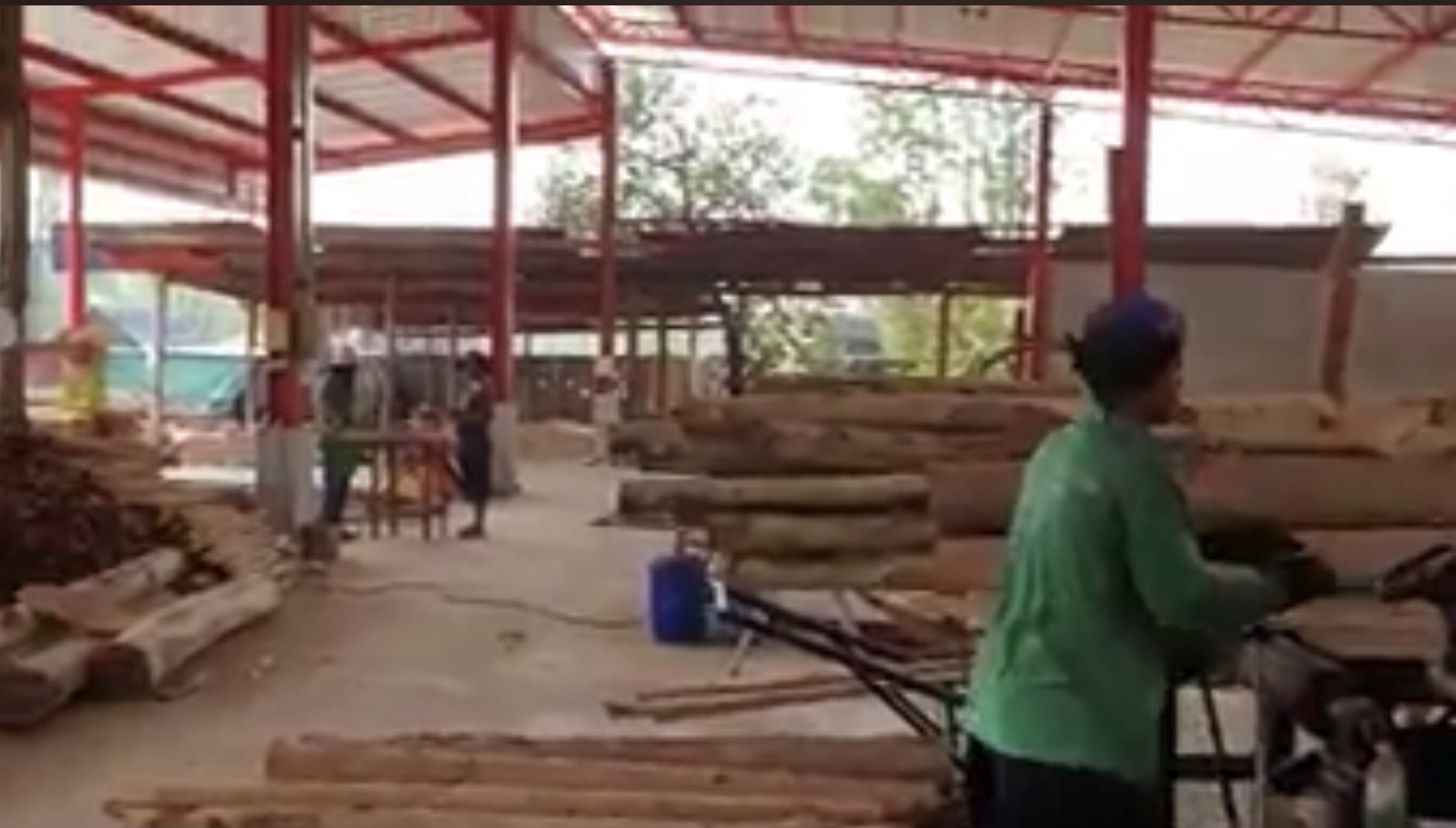 ( รหัส A3-รบ.60 ) ศาลา ไม้สัก พิงหลังตั้ง คา2ชั้นสี / ขนาด 2x2x3 เมตร เพิ่มระเบียงหน้่า 60 ซม.