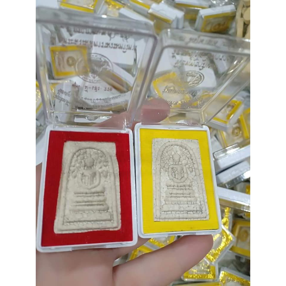 พระสมเด็จวัดระฆัง พร้อมกล่องสกรีน ผ่านพิธีที่คณะ9 เรียบร้อยเเล้วค่ะบูชายกกล่องจ้า