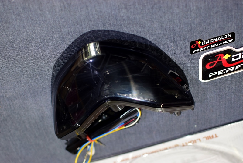 ไฟท้าย ไฟเลี้ยวในตัว Competition werkes สำหรับ M821 2018+