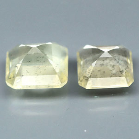 พลอยออร์โธเคลส (Orthoclase/Moonstone) 4.65 กะรัต 2 ชิ้น