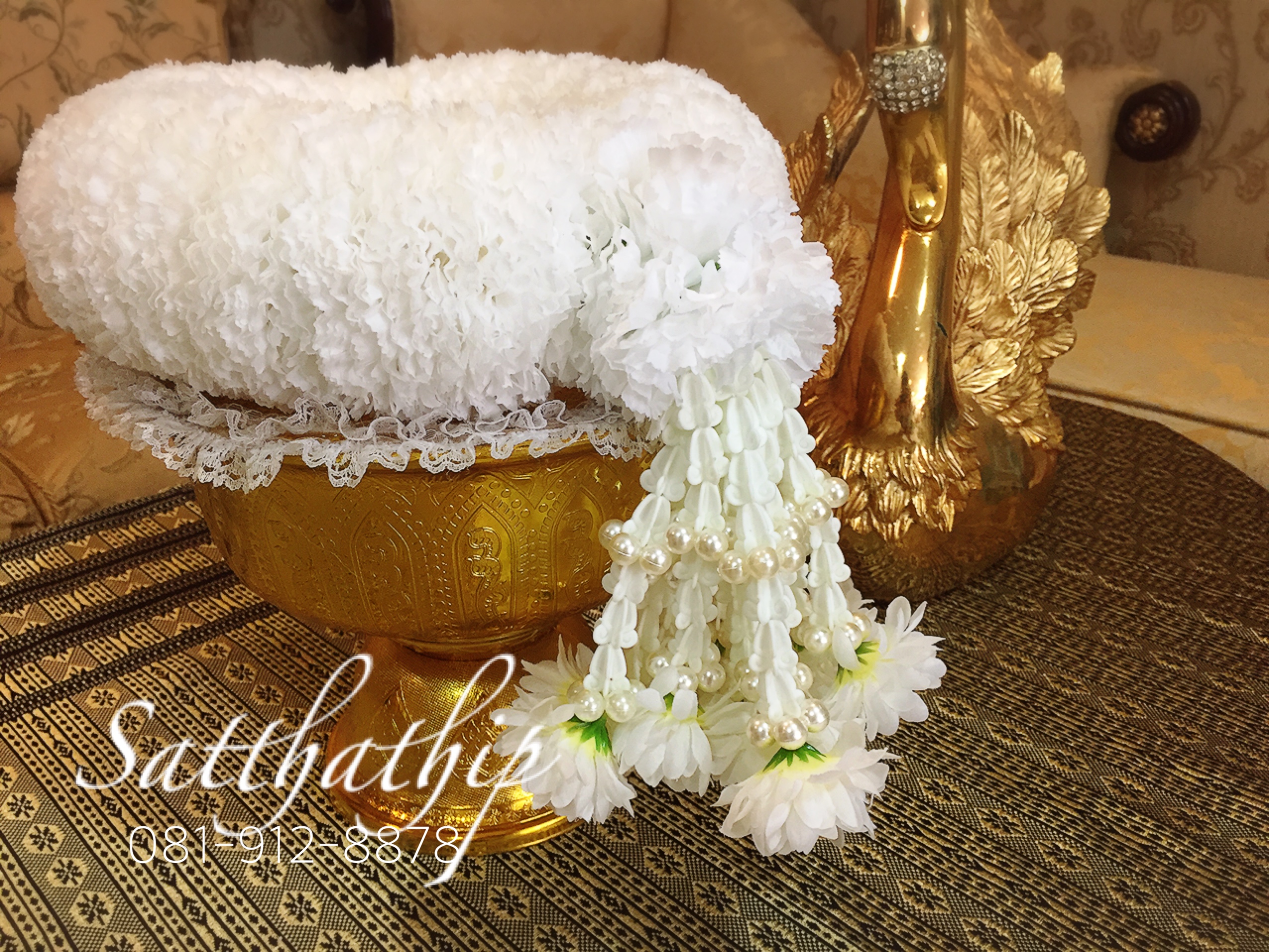 พวงมาลัยผ้า ดอกดาวเรือง สีขาว - พวงมาลัยผ้า - Fabric garland - Marigold garland - Marigold mala