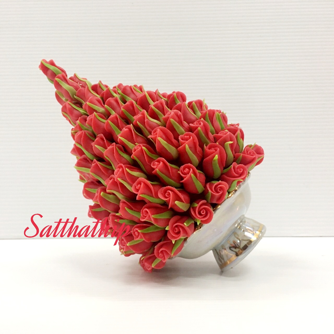 พานพุ่มดอกกุหลาบ ประดิษฐ์จากดิน [4 นิ้ว 1,690 บาท/คู่]