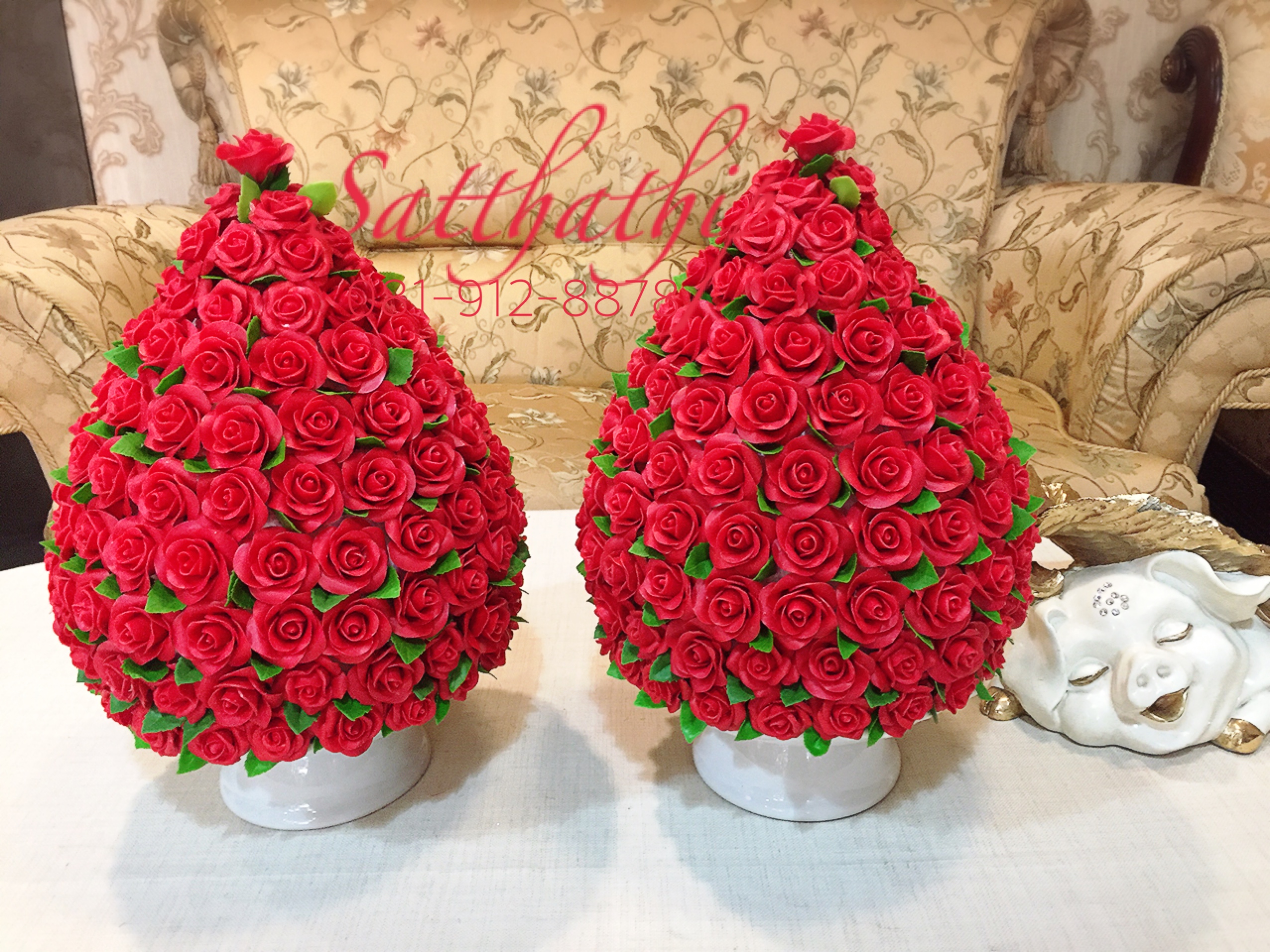 พานพุ่มดอกกุหลาบ ประดิษฐ์จากดิน [9 นิ้ว 7,600 บาท/คู่]