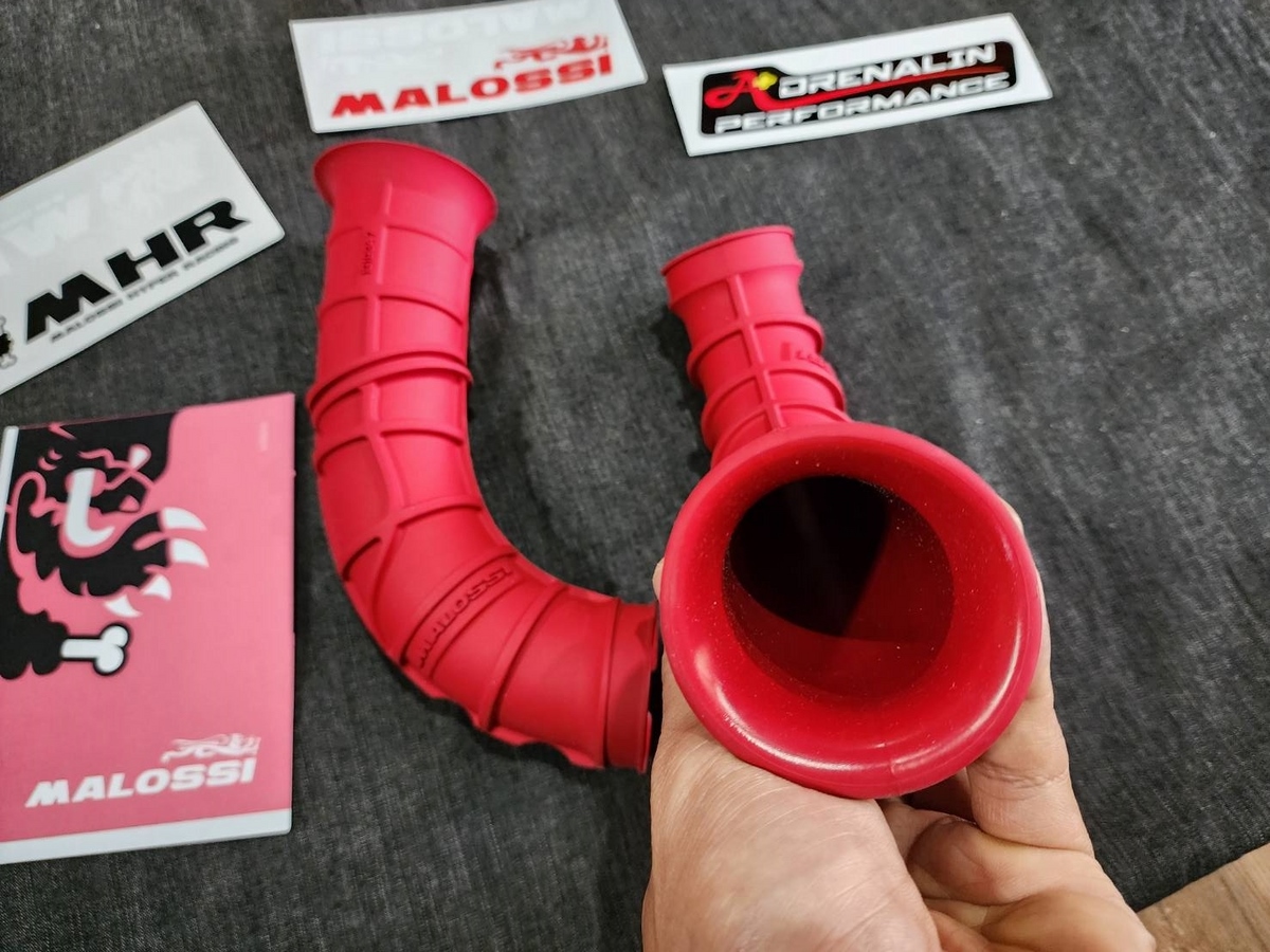 ท่ออากาศ สีแดง Malossi สำหรับ Tmax 560 2020+ airflow ลิ้นเร่ง