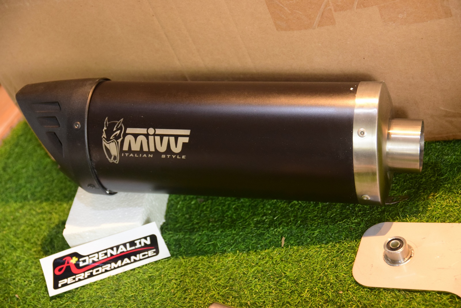 ท่อไอเสีย Mivv รุ่น mover สำหรับ Burgman 400 2022+ (For Exhibition only)