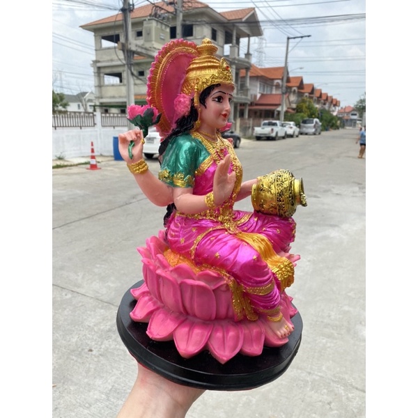 พระเเม่ลักษมี พระเเม่รัศมี กว้าง9นิ้ว สูง14นิ้ว องค์ใหญ่