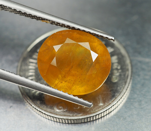 บุษราคัมอัฟริกาสีเหลืองส้ม (Sapphire) 7.50 กะรัต