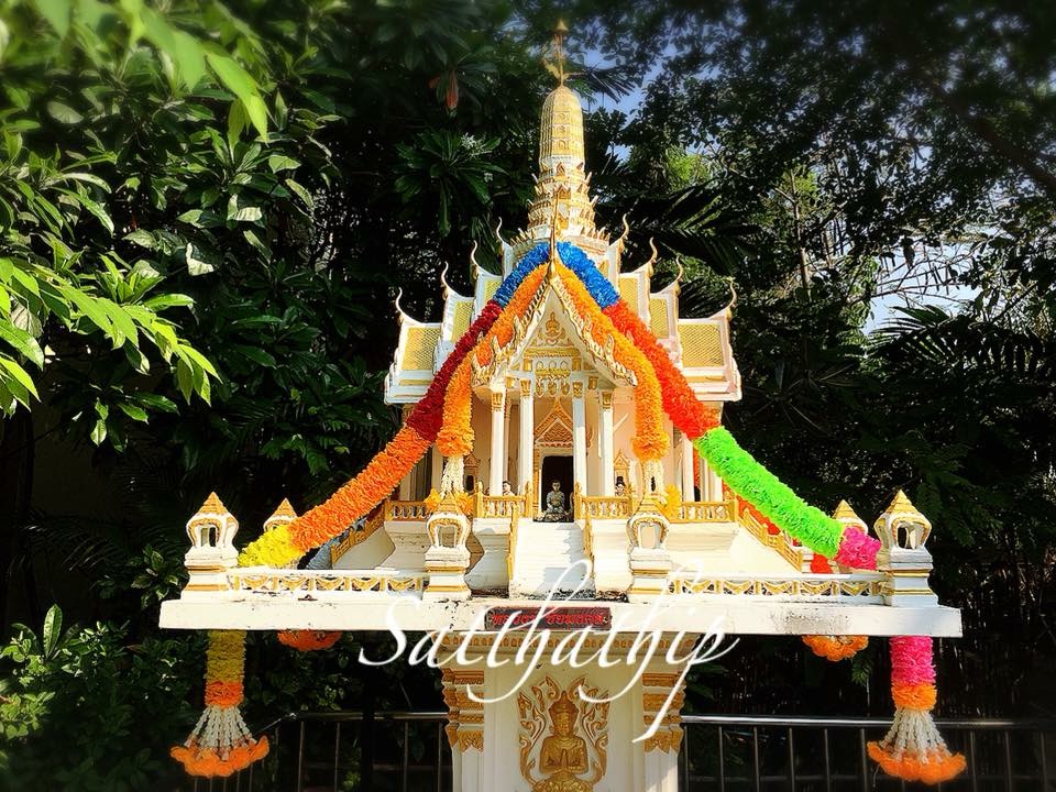 พวงมาลัยเจ็ดสีเจ็ดศอก/พวงมาลัยผ้าสองชาย [แบบตัดก้านดอก ร้อยแน่น 450 บาท/เมตร]