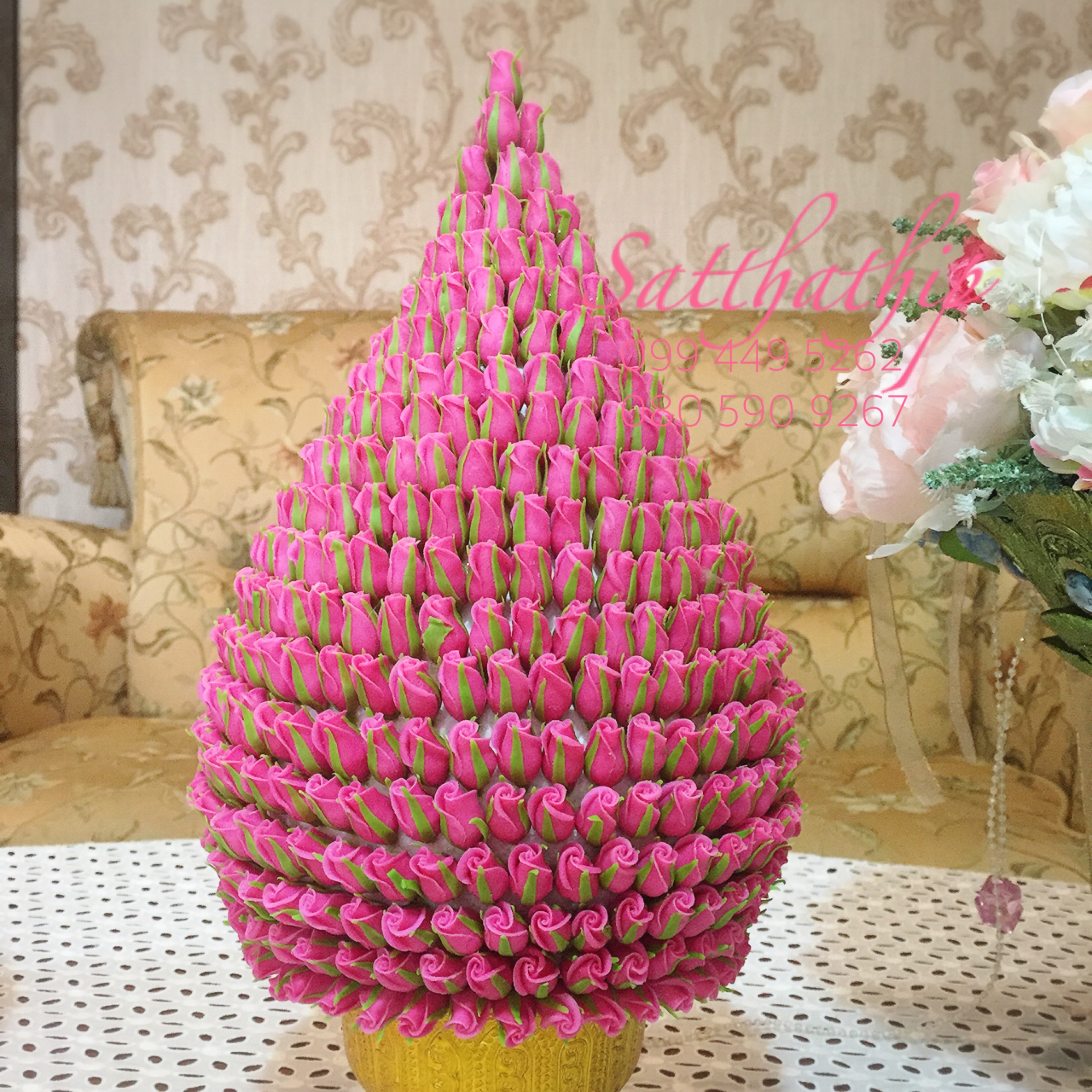 พานพุ่มดอกกุหลาบ ประดิษฐ์จากดิน [7 นิ้ว 3,500 บาท/คู่]