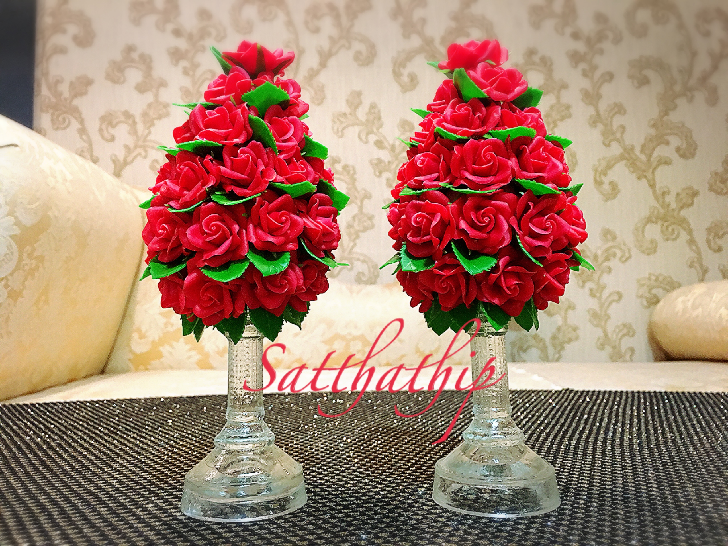 พานพุ่มดอกกุหลาบ ประดิษฐ์จากดิน [3 นิ้ว 1,250 บาท/คู่]