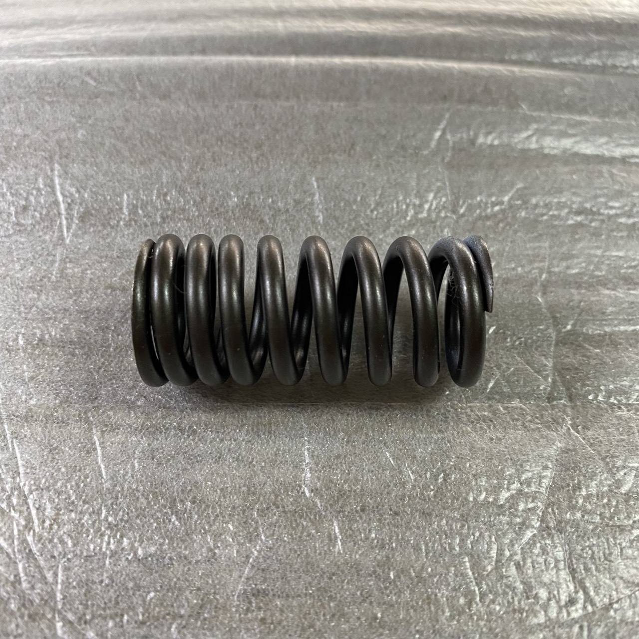 สปริงวาล์วตัวใน YZF-R15 2014-2015 อะไหล่แท้ YAMAHA 38B-E2113-00