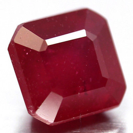 พลอยทับทิม (Ruby) 2.53 กะรัตสีแดงเข้ม