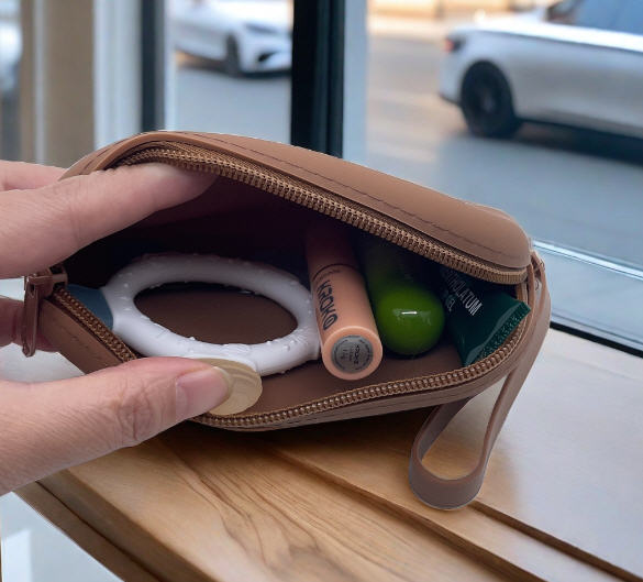 กระเป๋าอเนกประสงค์,กระเป๋าซิลิโคน,กระเป๋าใส่เศษเหรียญ,ขนาด15*9*3CM