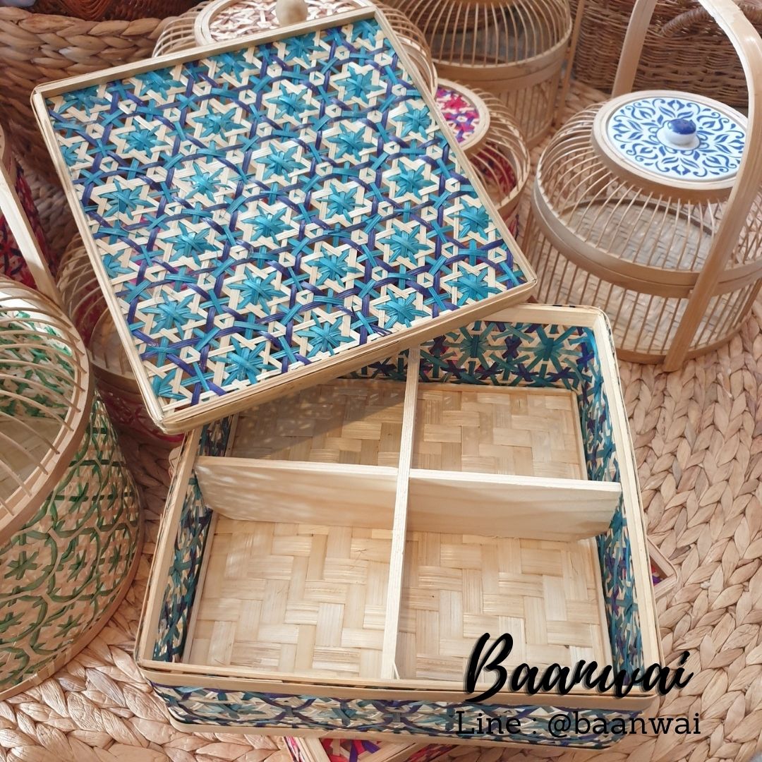 กล่องชะลอม ลายพิกุล ทรงเหลี่ยม ขนาด 10 นิ้ว