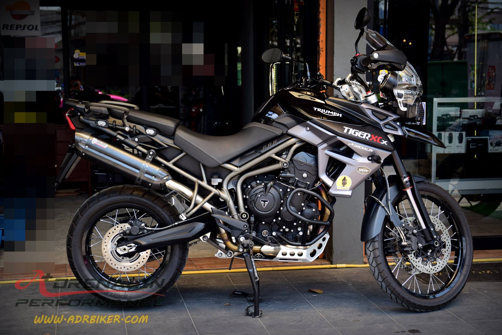 ท่อ MIVV Suono Black Steel Slip-on สำหรับ Triumph Tiger800/800XC (For Exhibition only)