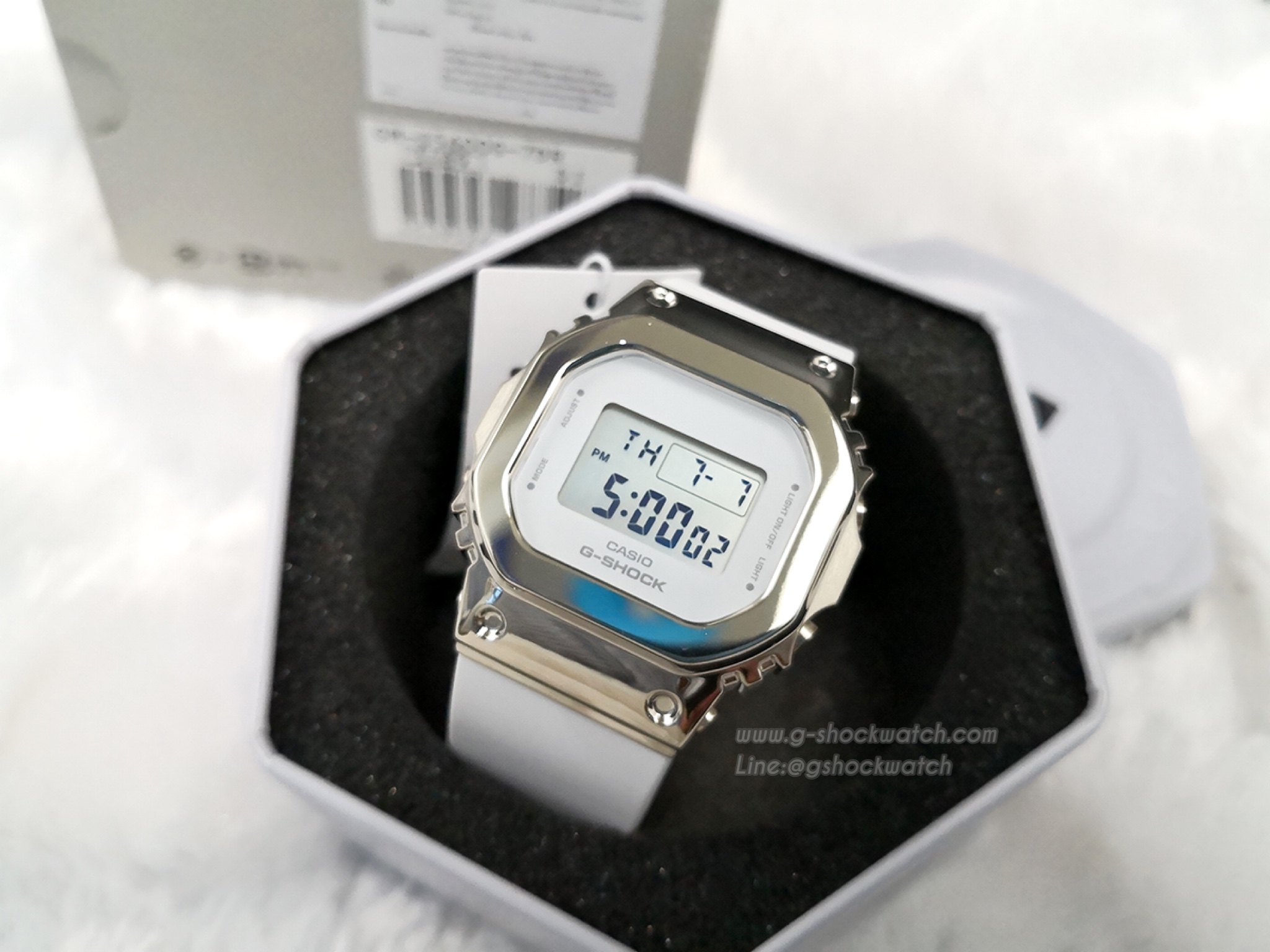 CASIO G-SHOCK นาฬิกาข้อมือ นาฬิกากันน้ำ นาฬิกาของแท้ ประกันศูนย์ CMG 1 ปี รุ่น GM-S5600G-7