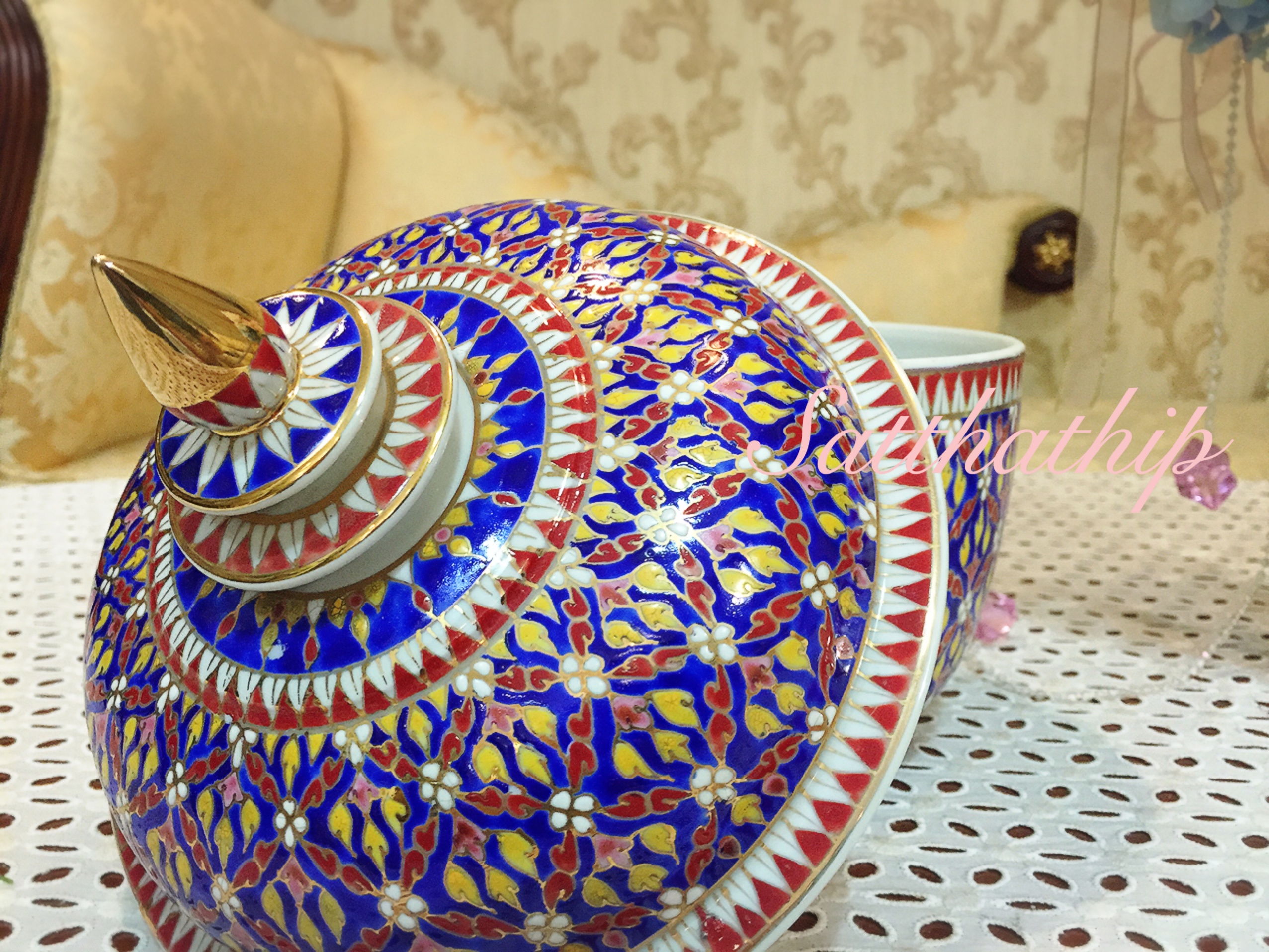 โกศอัฐิ เบญจรงค์ - โถ เบญจรงค์ - โถบรรจุอัฐิ