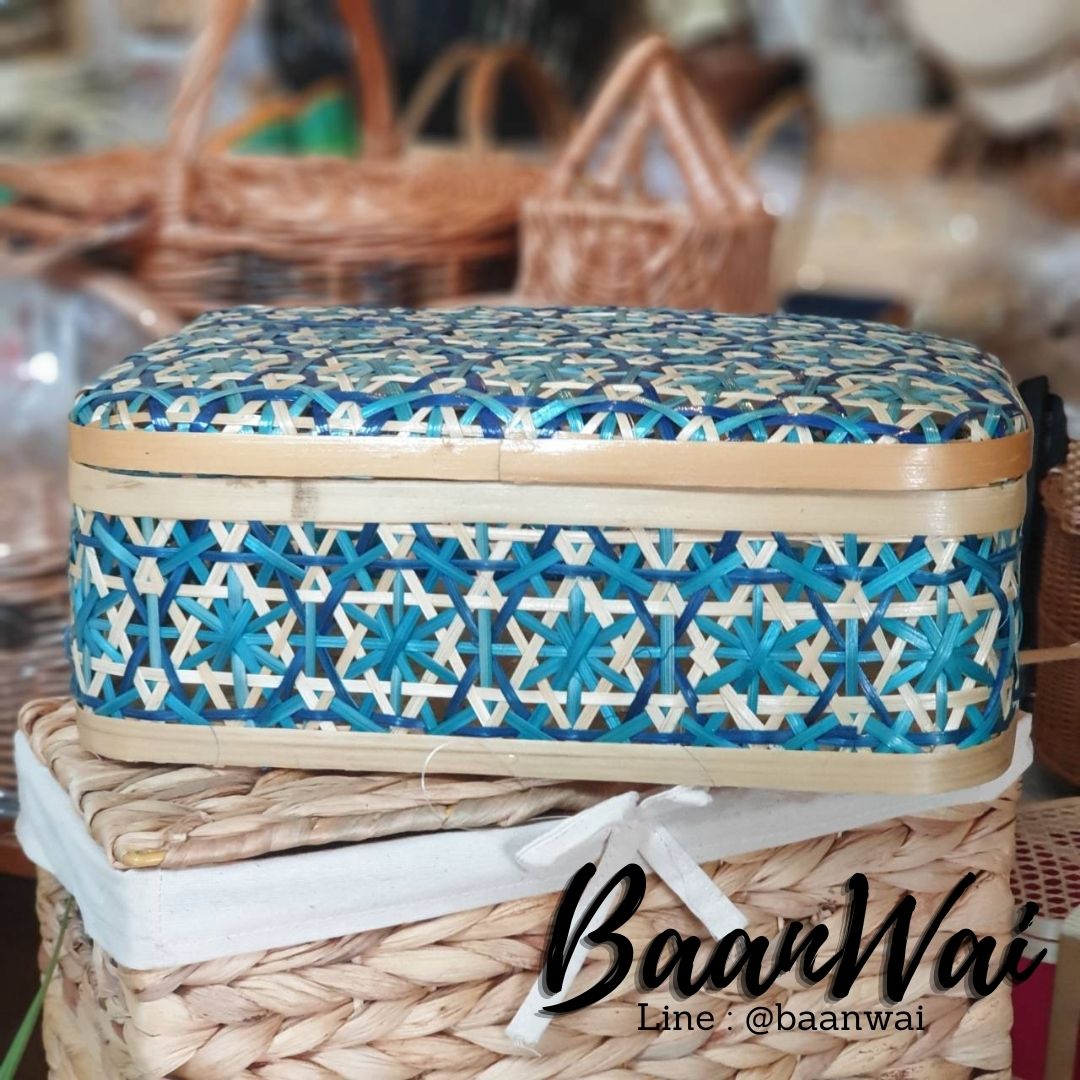 กล่องลายพิกุล ทรงเหลี่ยม New (สีฟ้า)