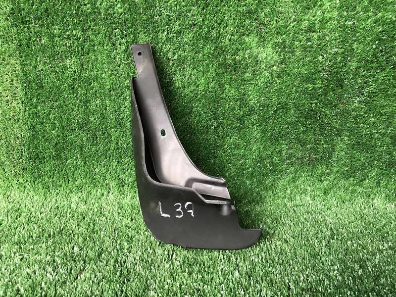 แผ่นกันโคลนรถยนต์