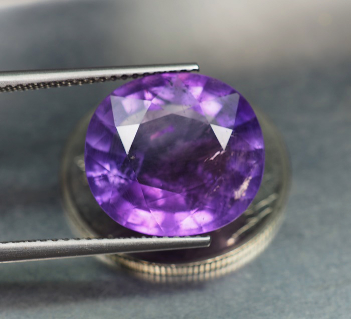แอเมทิสต์สีม่วง (Purple Amethyst) 8.75 กะรัต