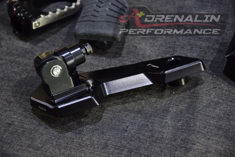 Rizoma พักเท้าคนขี่ สำหรับ X-ADV750 2021+