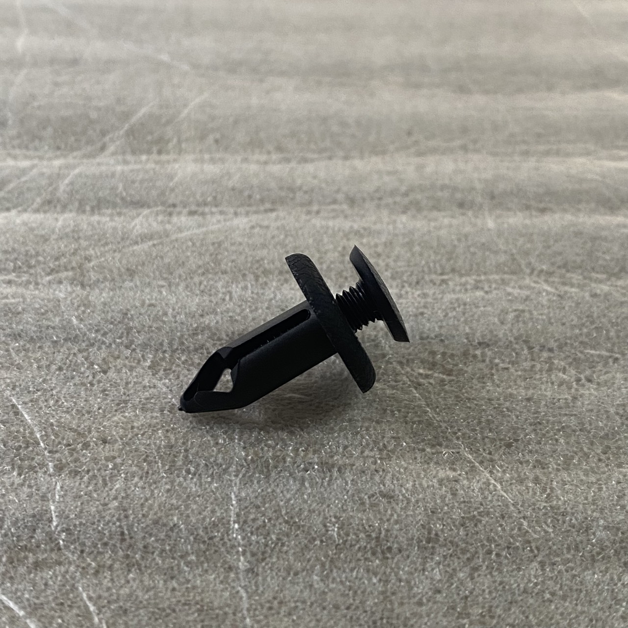 90269-06812 หมุด FINN 2018-2021 , SPARK115I อะไหล่แท้ YAMAHA