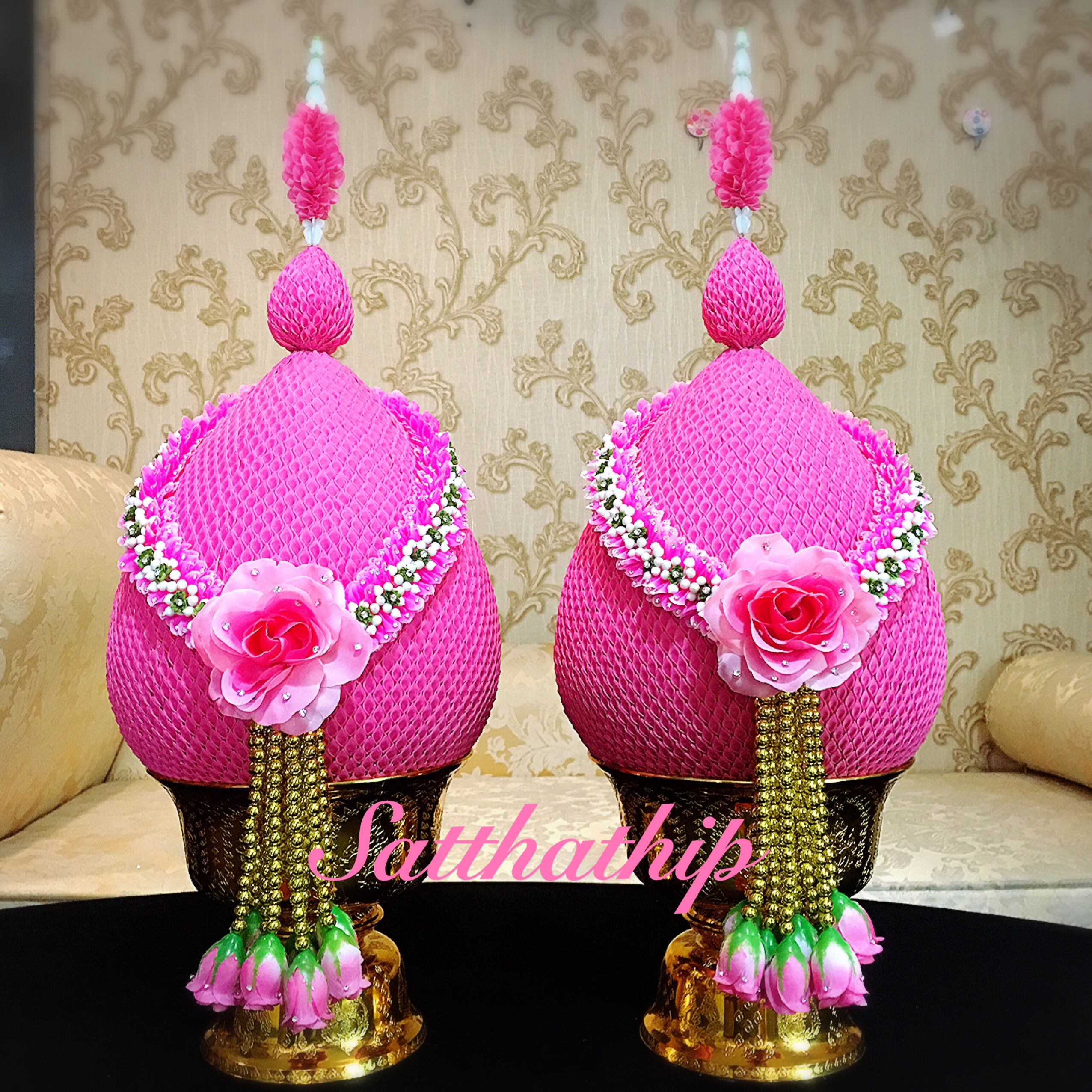 พานพุ่มผ้า สีชมพู ประดับคริสตัล - พานพุ่ม สีชมพู ประดับคริสตัล - พานพุ่มสักการะ สีชมพู ประดับคริสตัล - Phan bush