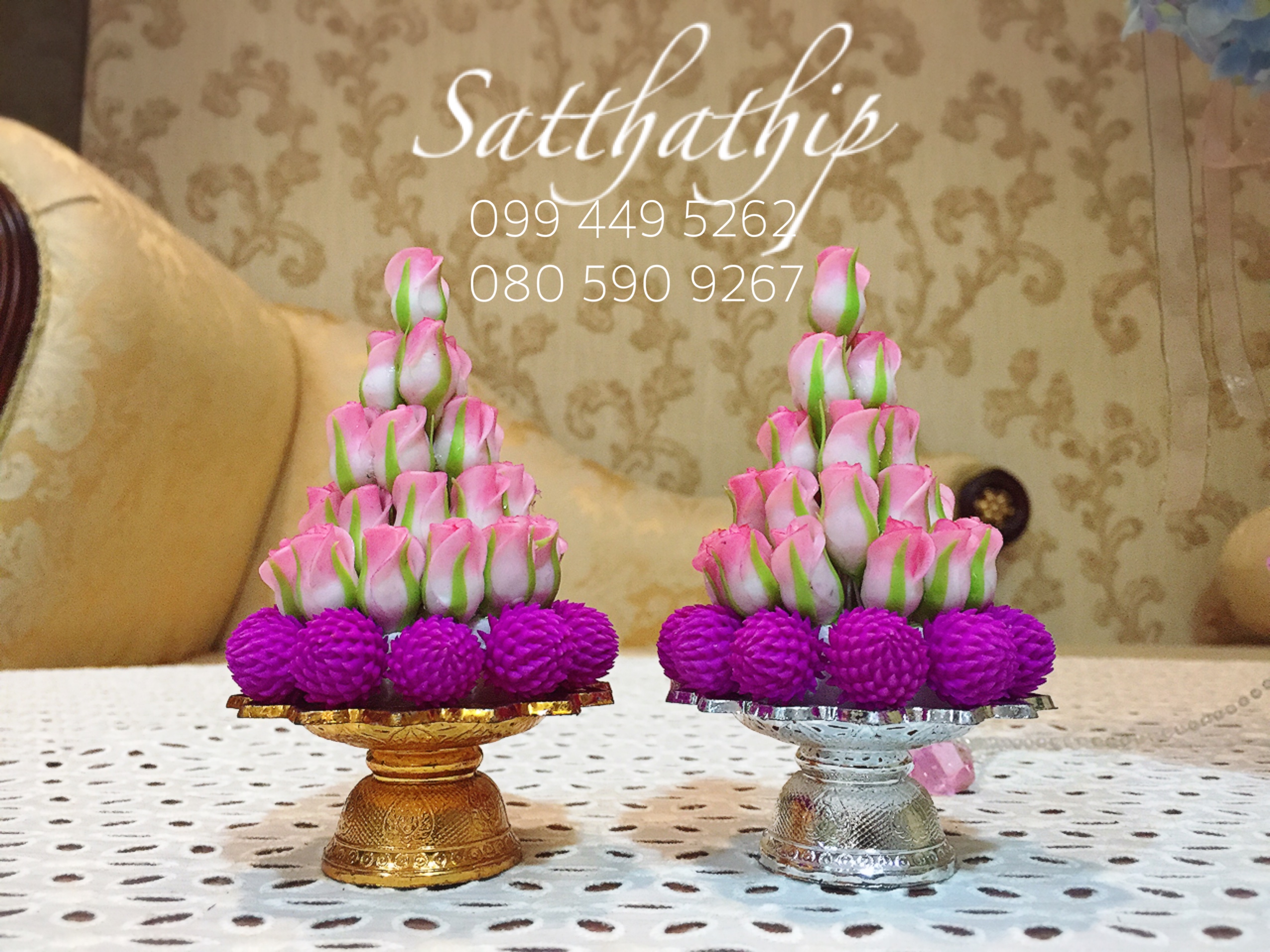 พานพุ่มดอกกุหลาบผสมดอกบานไม่รู้โรย ประดิษฐ์จากดิน [3 นิ้ว 650 บาท/คู่]