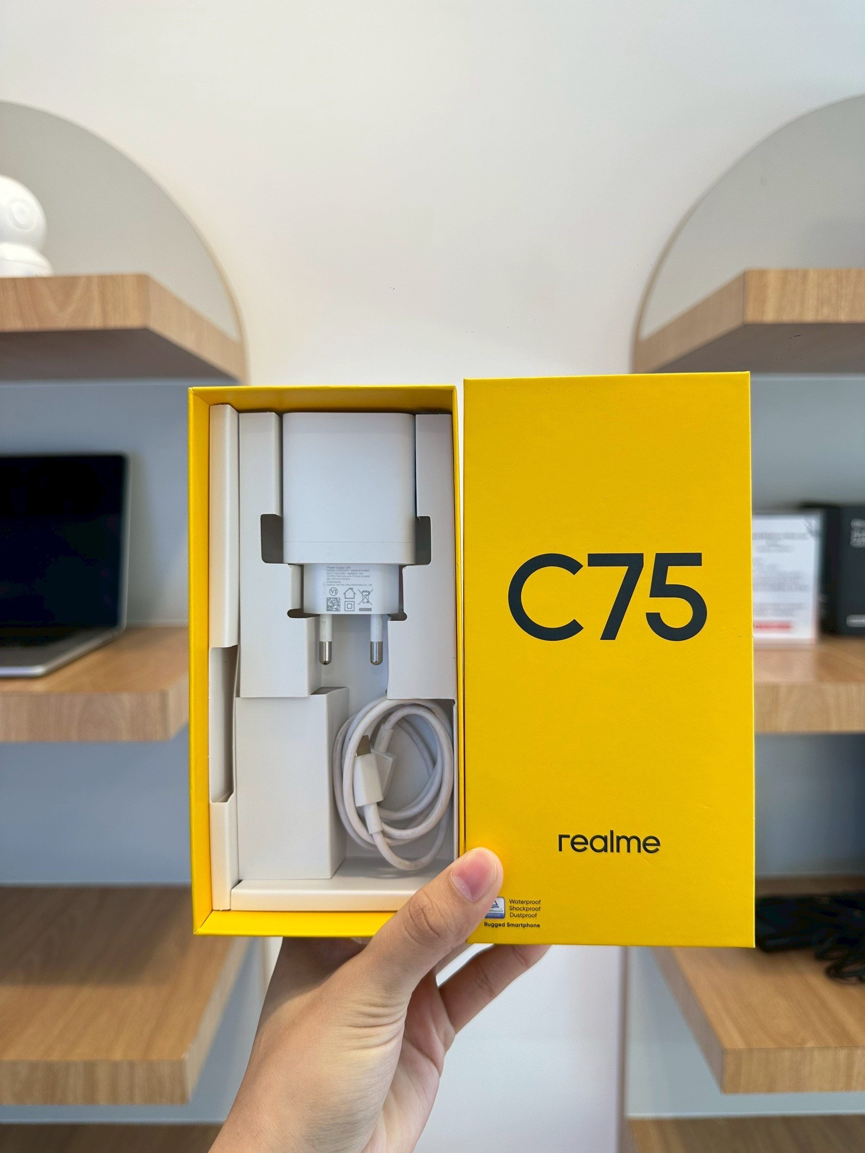 Realme C75 4GTH(8+256) สี Lightning Gold