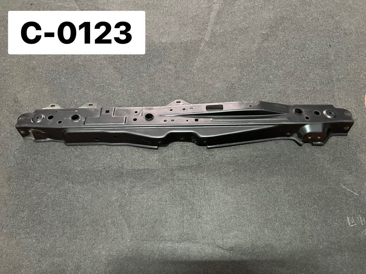 คานหม้อน้ำตัวบน Toyota Yaris 2016