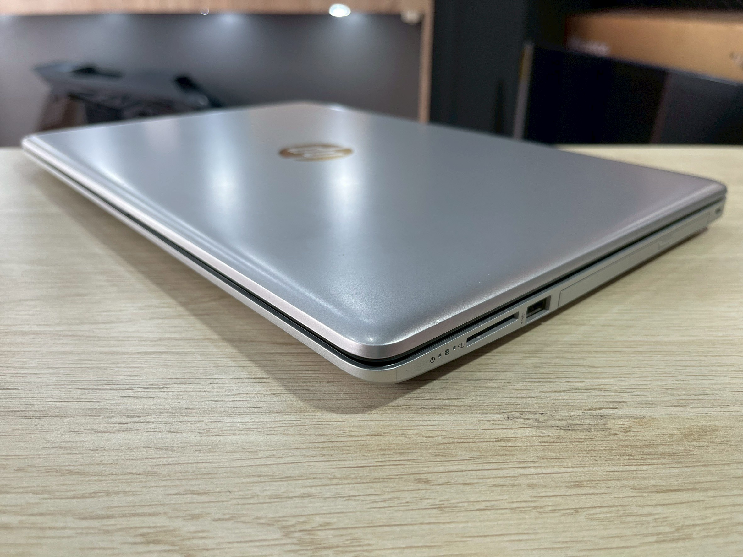 HP 15-DB1002AU (SILVER)