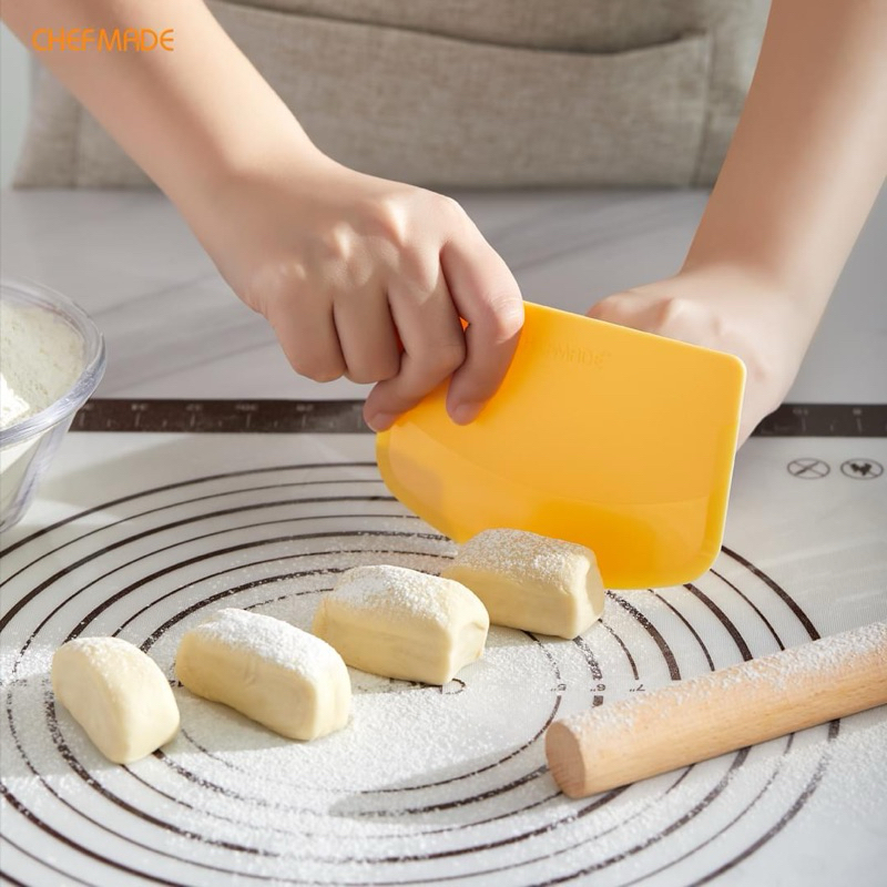 Chef Made WK9192 Dough Cutter and Scraper ที่ตัดแป้ง (12-8161)