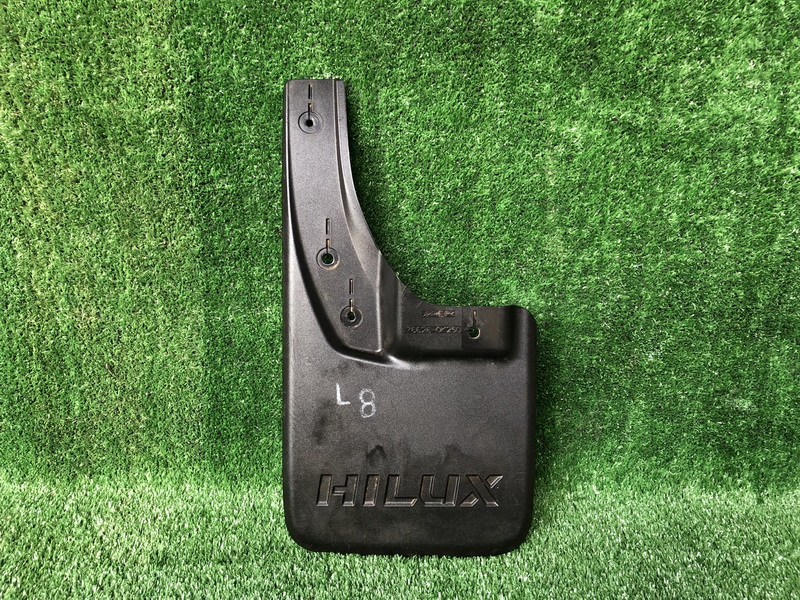 แผ่นกันโคลนรถยนต์