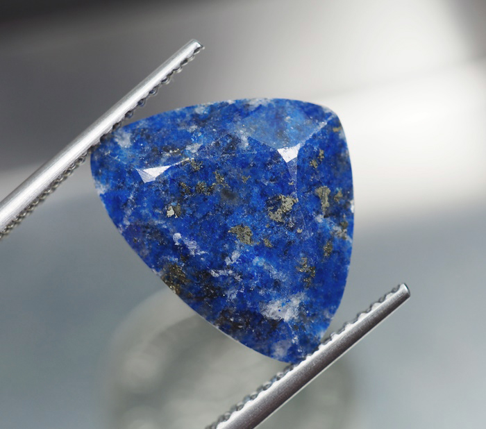 ลาพิสลาซูลี (Blue Lapis Lazuli) 7.07 กะรัต