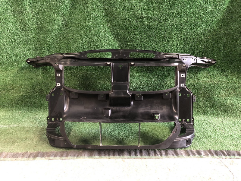 พล่าสติกหน้าหม้อน้ำ BMW