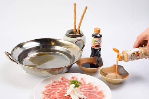 ซอสงาสำหรับสลัดและชาบู Sesame Yamamori ขนาด 220 มล. (05-7279)