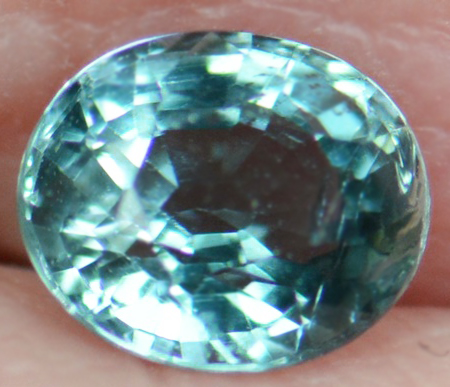 มรกตบางกะจะ (Green Sapphire) 0.61 กะรัต