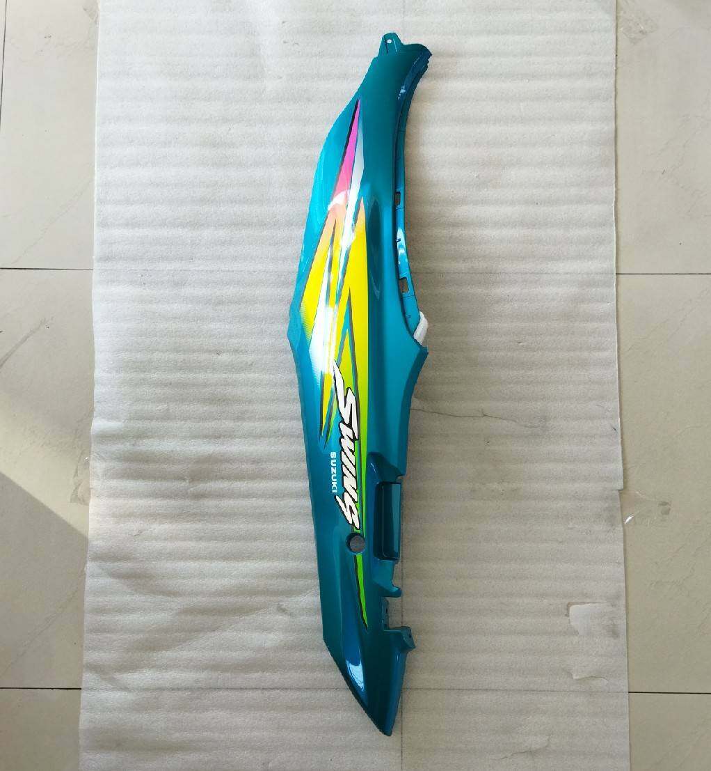 47210-31CF7-391 ฝาครอบตัวถัง ด้านซ้าย SWING RC110K-Y อะไหล่แท้ SUZUKI