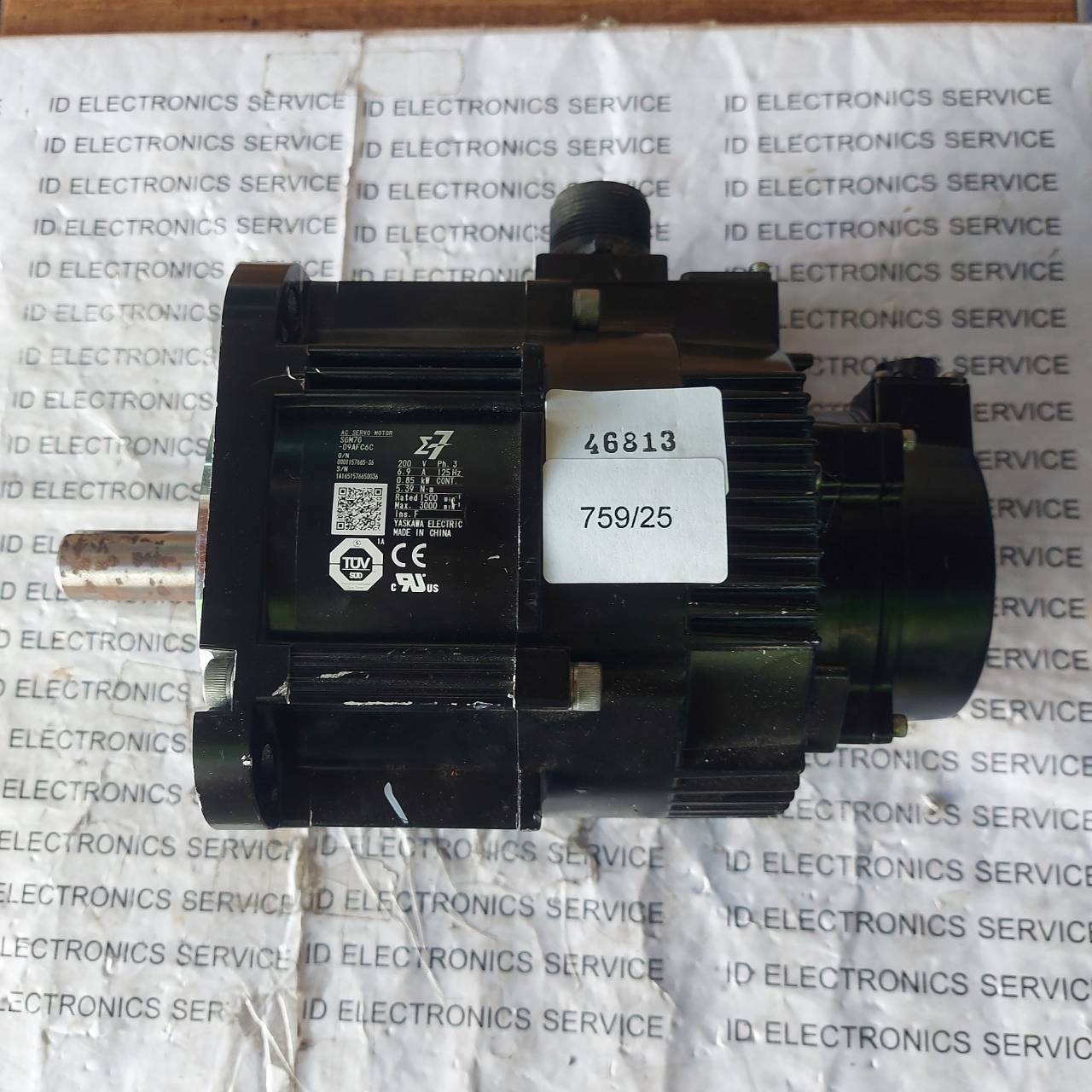 SGM7G-09AFC6C YASKAWA SERVO MOTOR
