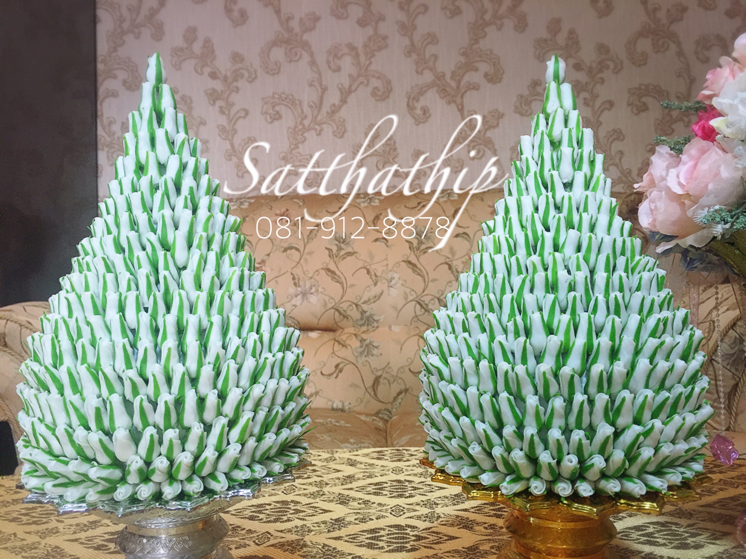 พานพุ่มดอกกุหลาบ ประดิษฐ์จากดิน [ุ6.5 นิ้ว 2,800 บาท/คู่]